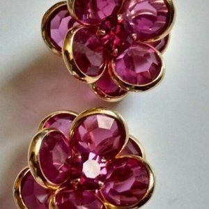 Vtg Flower w/ Swarovski Crystal Earrings Pink Gold Toned Post Design Bridal Ware